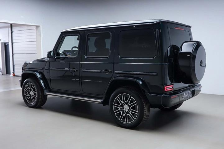Grøn Mercedes G580 fra 2025