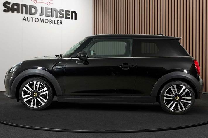 Sort Mini Cooper SE fra 2021