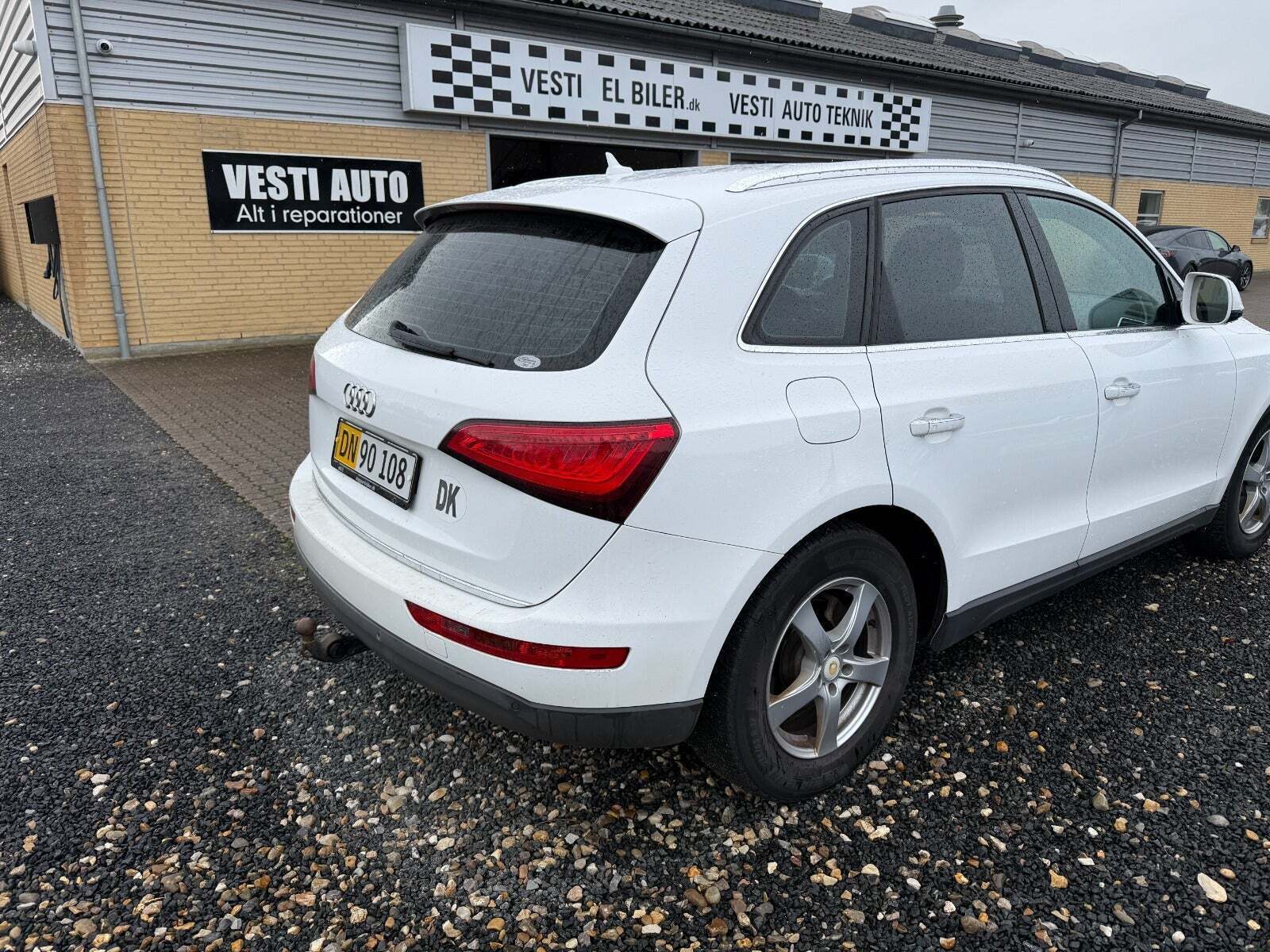 Hvid Audi Q5 fra 2015