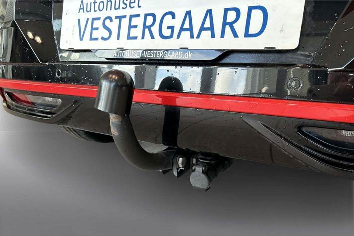 Rød Renault Megane E-Tech fra 2022