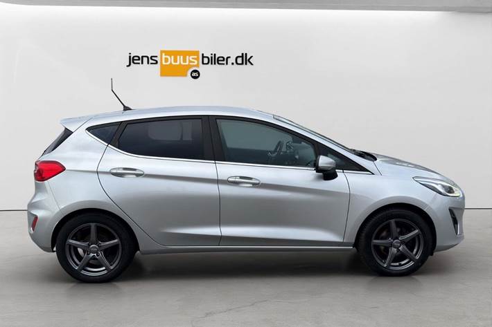 Sølv Ford Fiesta fra 2018