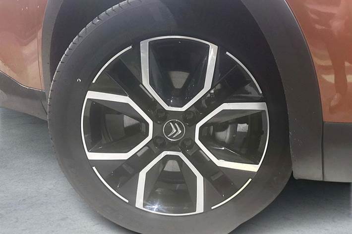 Brun Citroën ë-C4 fra 2022