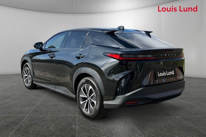 Sort Lexus RZ fra 2024