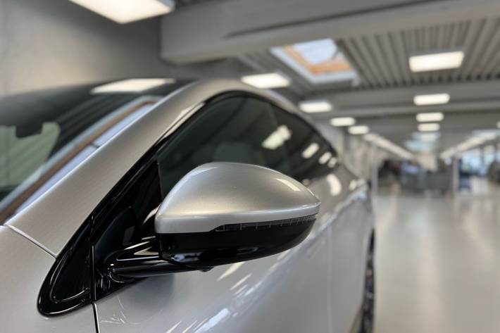 Grå Xpeng G6 fra 2026