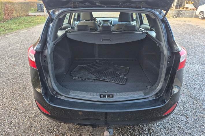 Grøn Hyundai i30 fra 2015