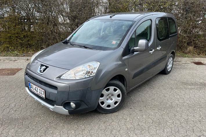 undefined Peugeot Partner fra 2010 set udefra