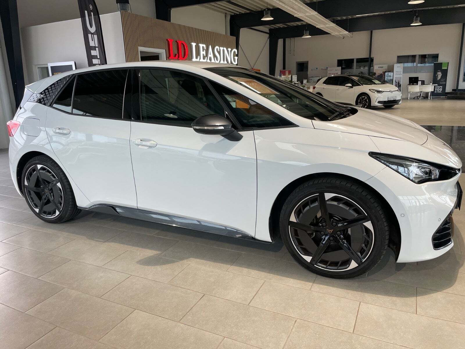 Hvid Cupra Born fra 2025