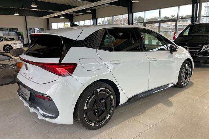 Hvid Cupra Born fra 2025
