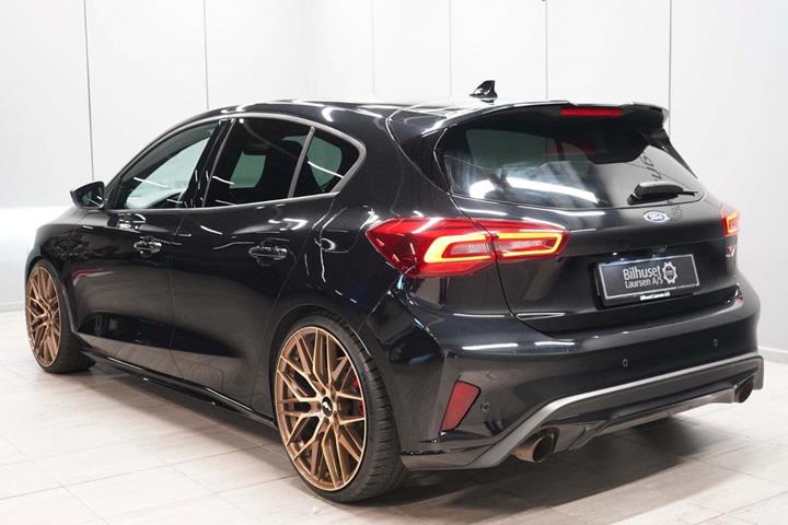 Sort Ford Focus fra 2023