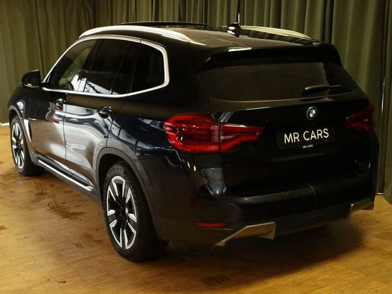 BMW iX3 Charged