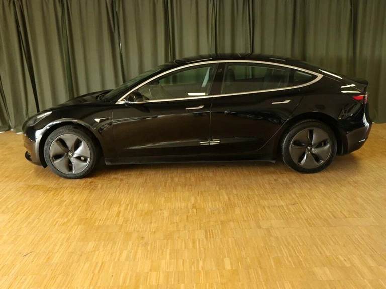 Tesla Model 3 Standard Range+ RWD