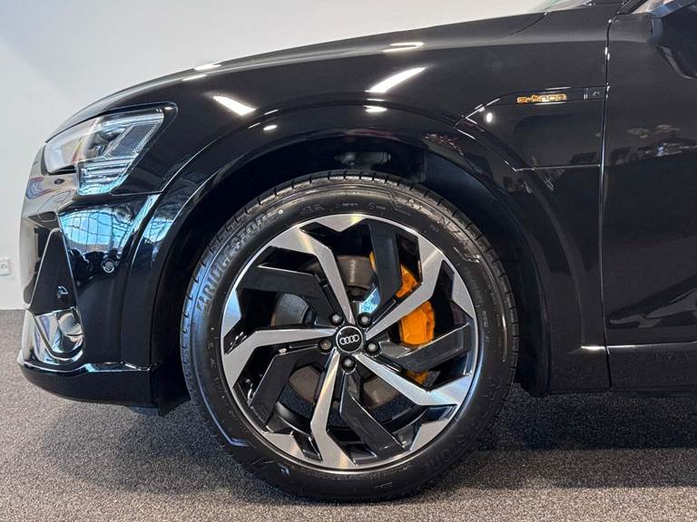 Audi e-tron 50 quattro