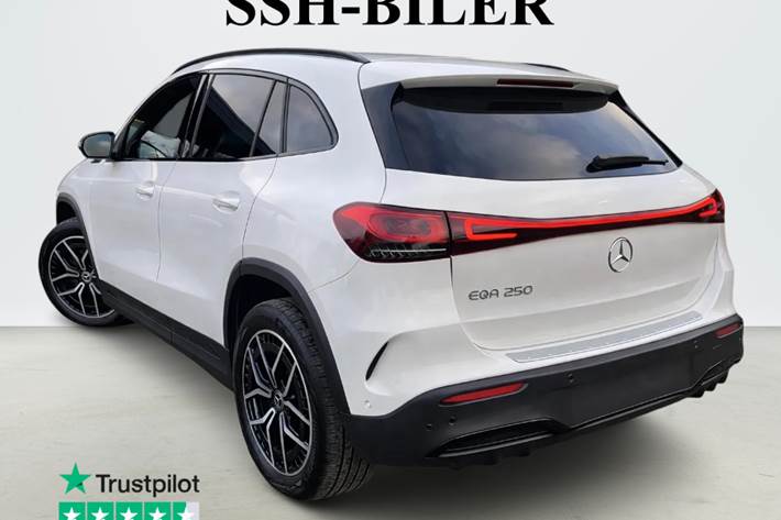 Hvid Mercedes EQA250 fra 2023