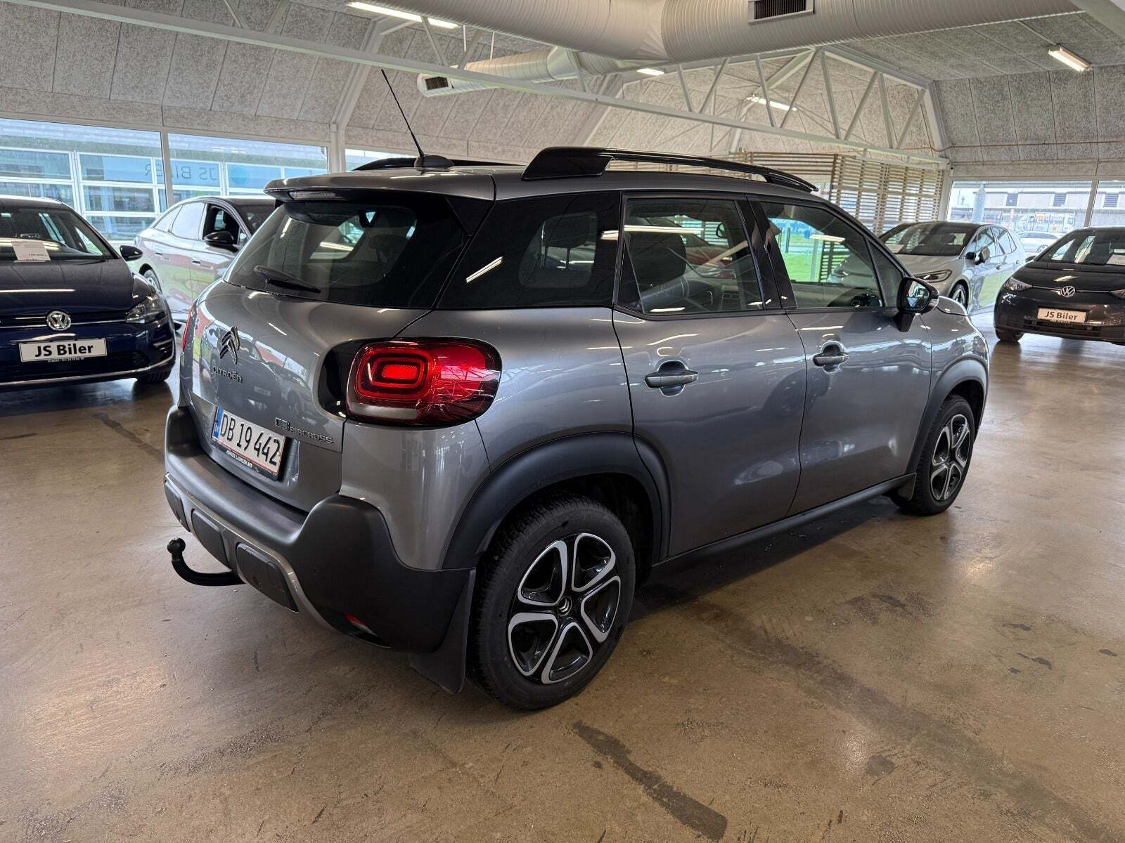 Grå Citroën C3 Aircross fra 2018