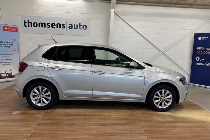 Sølv VW Polo fra 2019