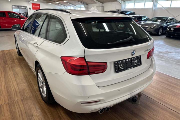 Hvid BMW 320d fra 2019