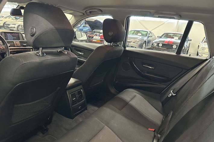 Hvid BMW 320d fra 2019