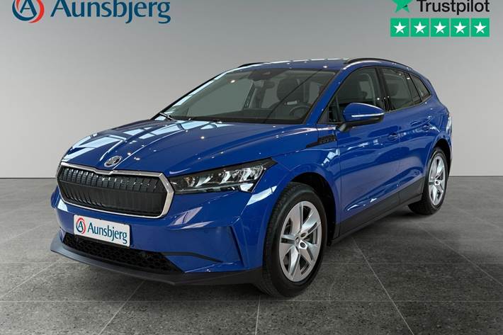 Blå Skoda Enyaq fra 2023 set udefra