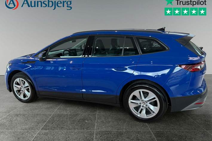 Blå Skoda Enyaq fra 2023