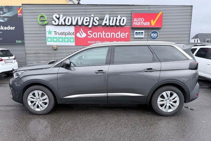 Grå Peugeot 5008 fra 2019
