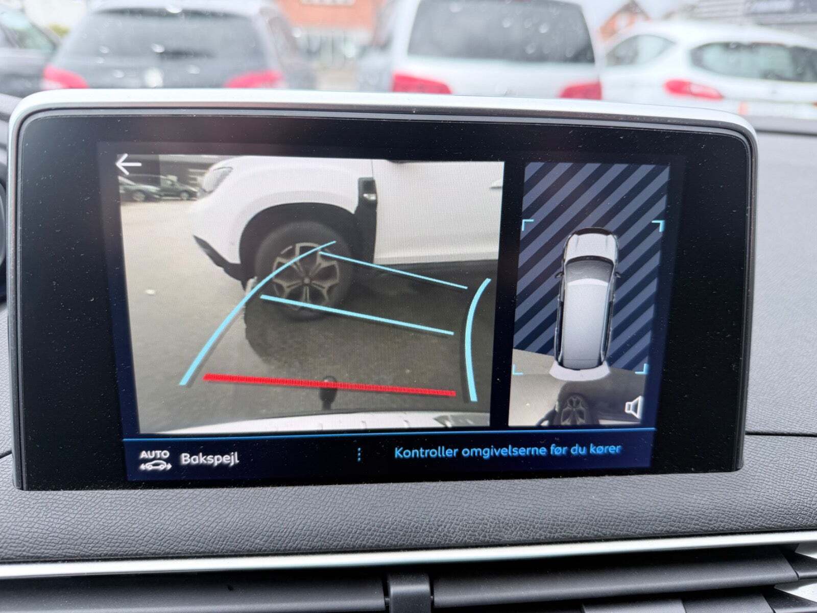 Grå Peugeot 5008 fra 2019