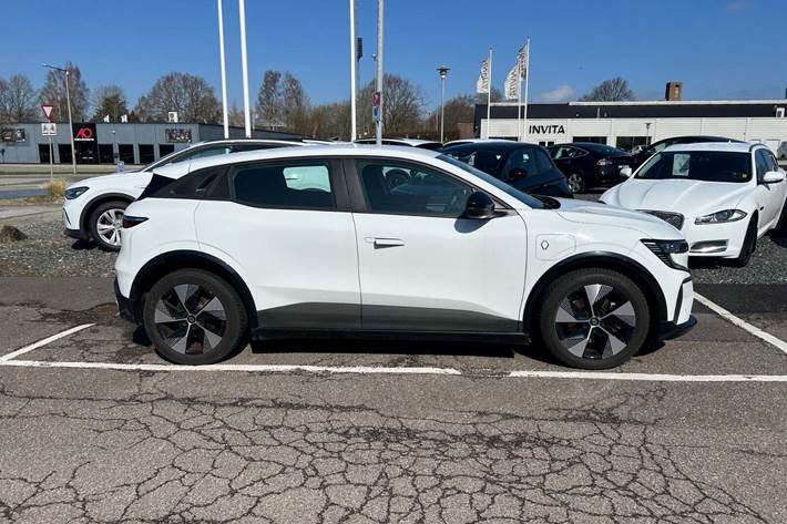 Hvid Renault Megane E-Tech fra 2023