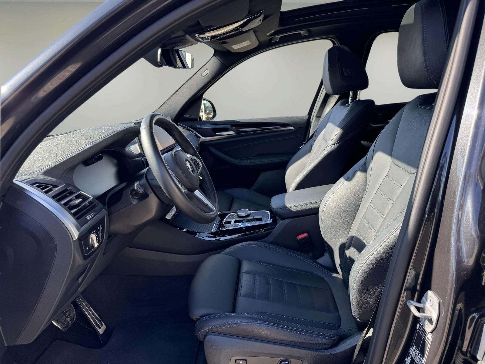 BMW iX3 Charged Plus M-Sport