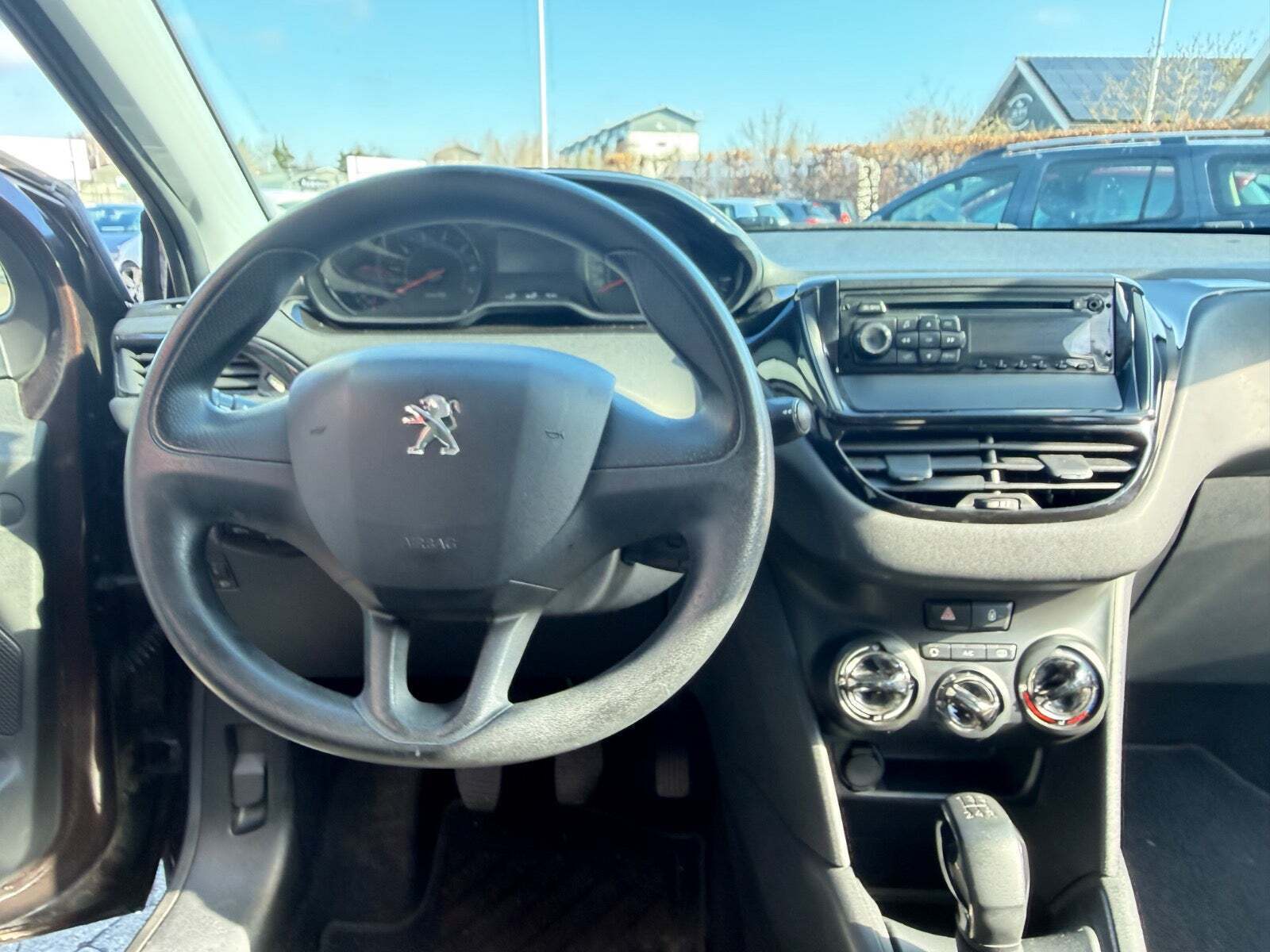 Sort Peugeot 208 fra 2012