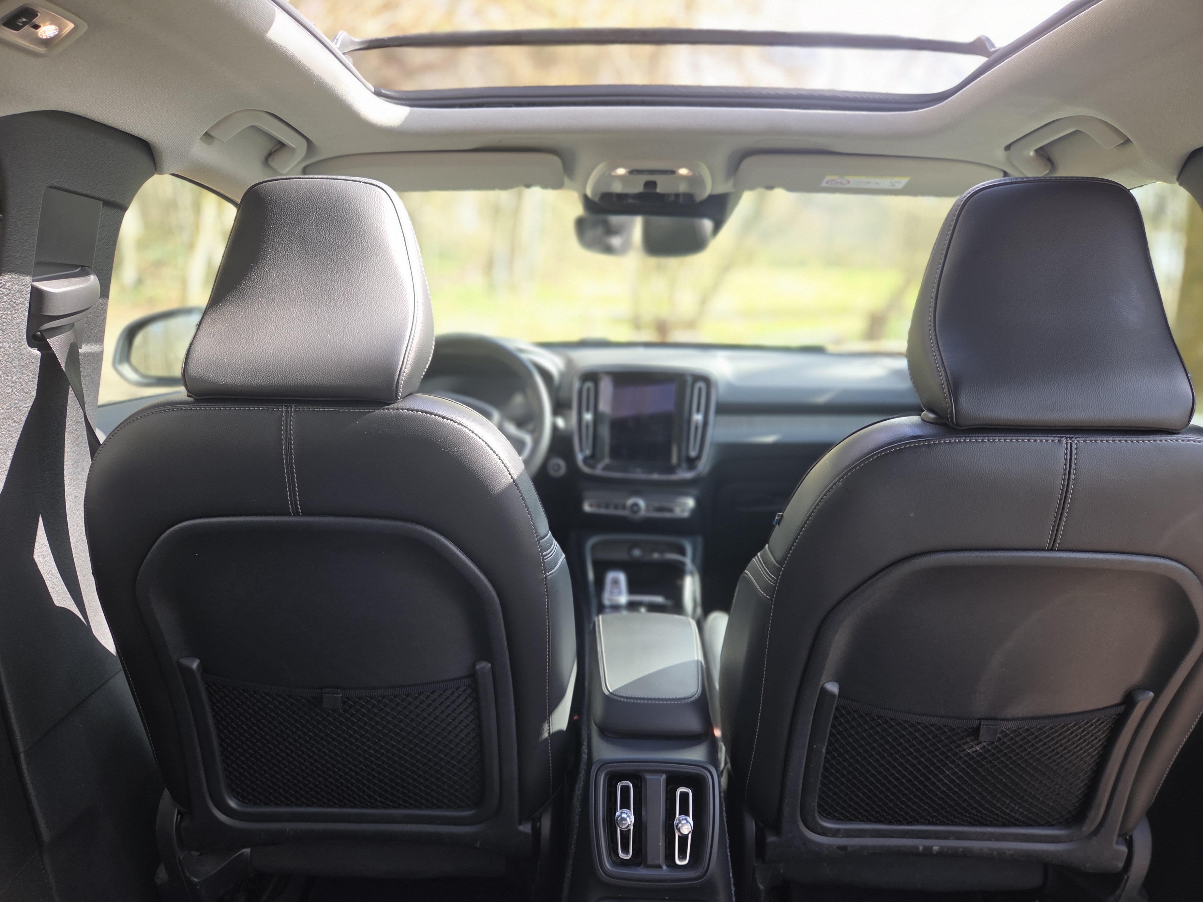 Grå Volvo XC40 fra 2021