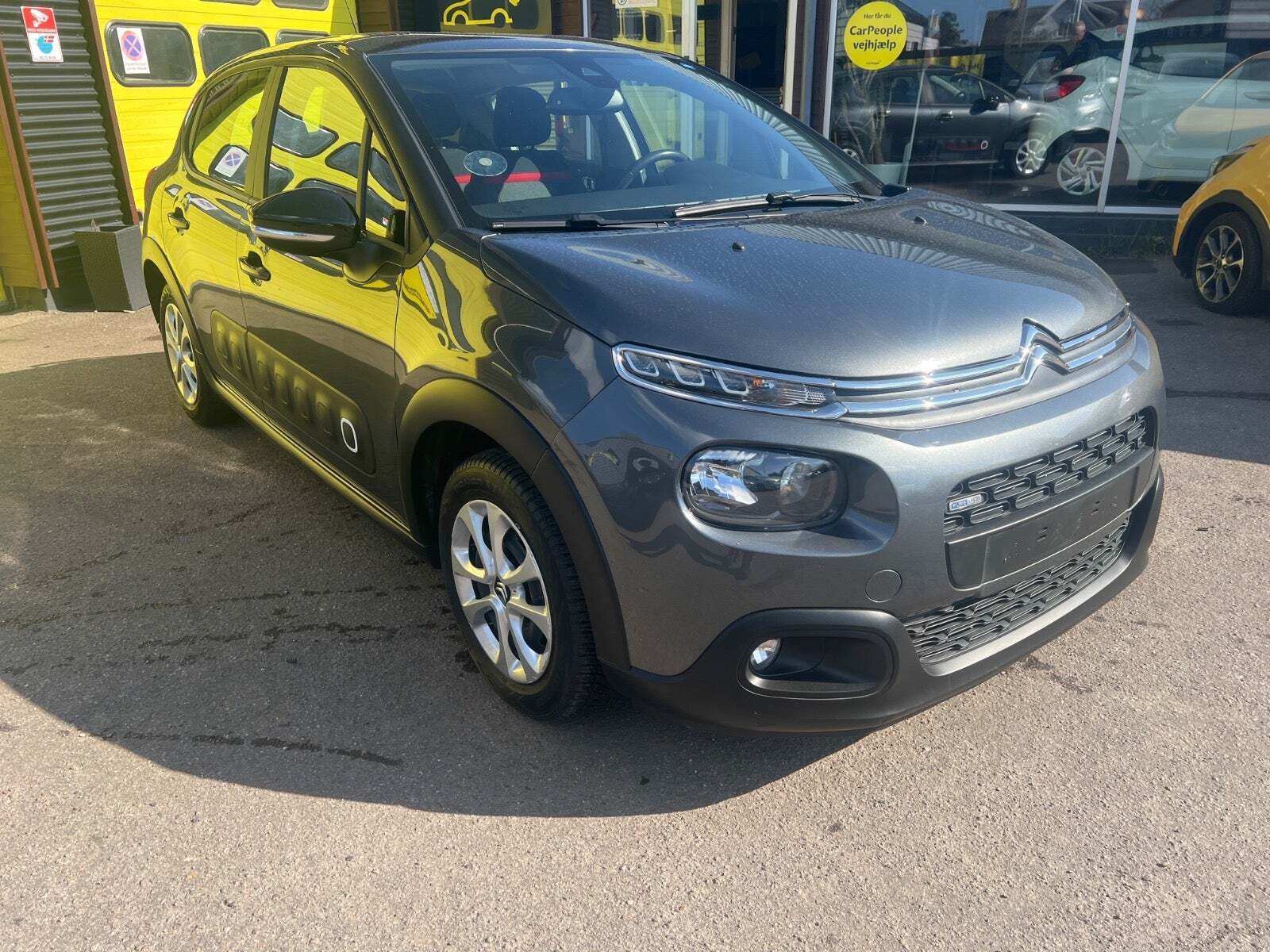 Grå Citroën C3 fra 2017