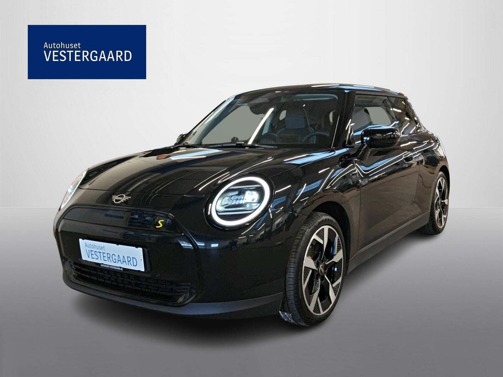 Sort Mini Cooper SE fra 2024