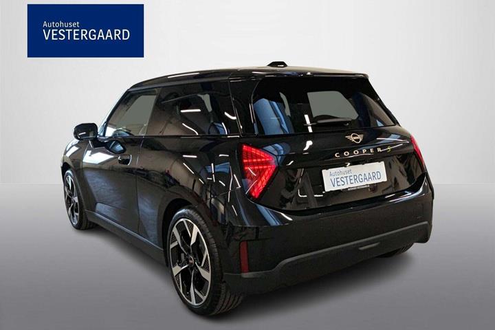 Sort Mini Cooper SE fra 2024
