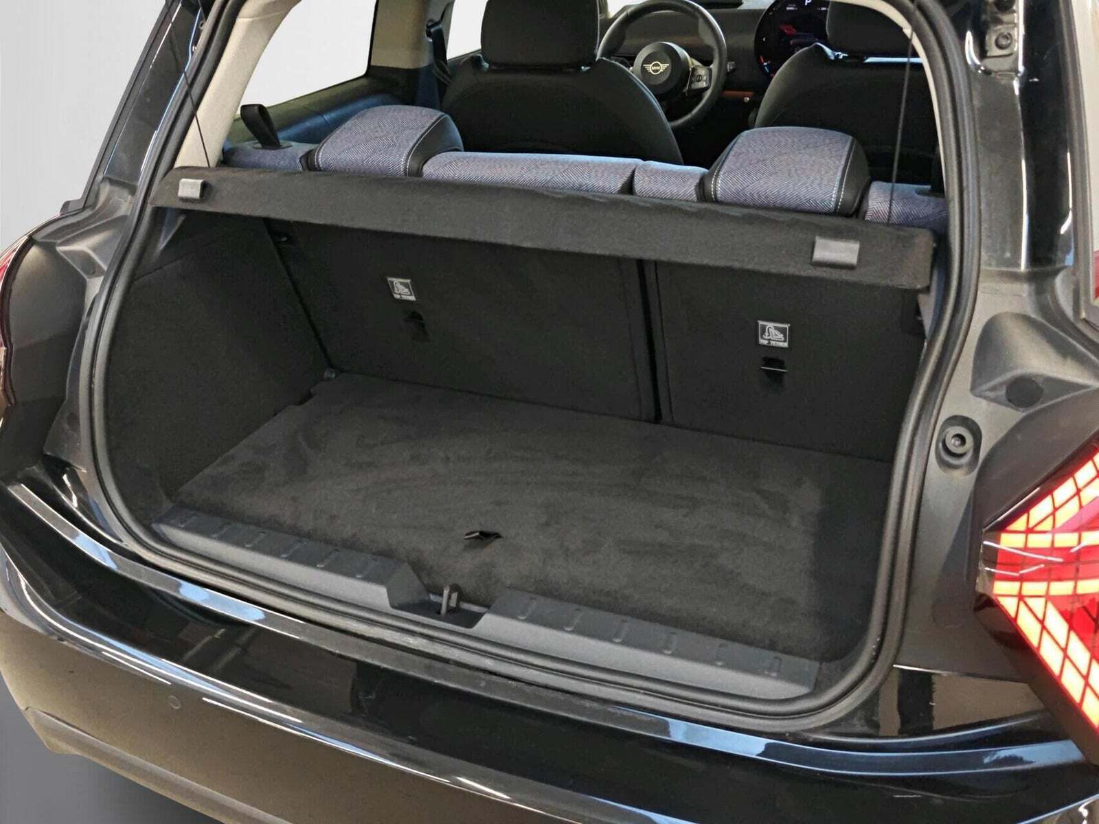 Sort Mini Cooper SE fra 2024