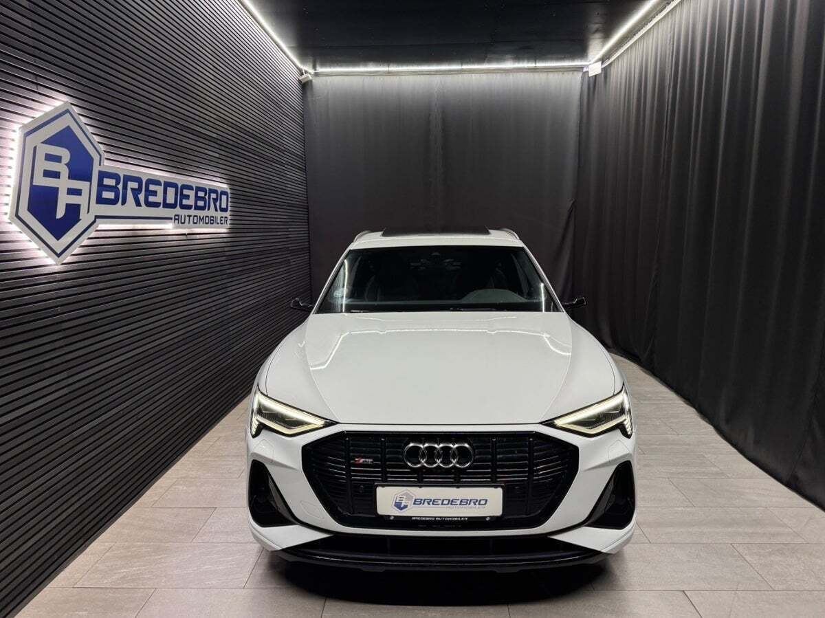 Audi e-tron 55 S-line Sportback quattro