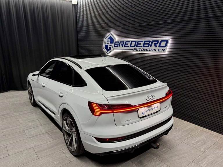 Audi e-tron 55 S-line Sportback quattro