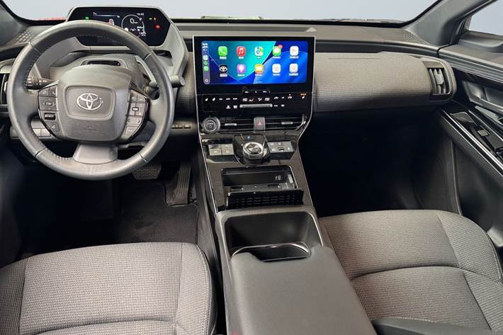 Rød Toyota BZ4X fra 2023