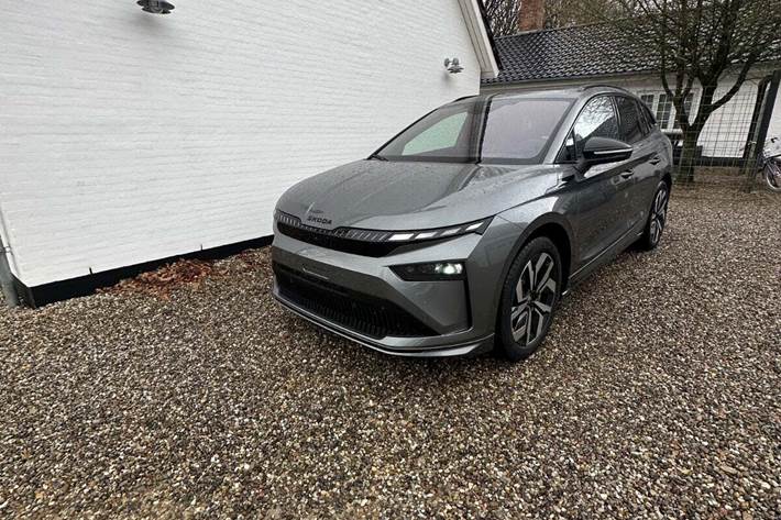 Grå Skoda Enyaq fra 2026