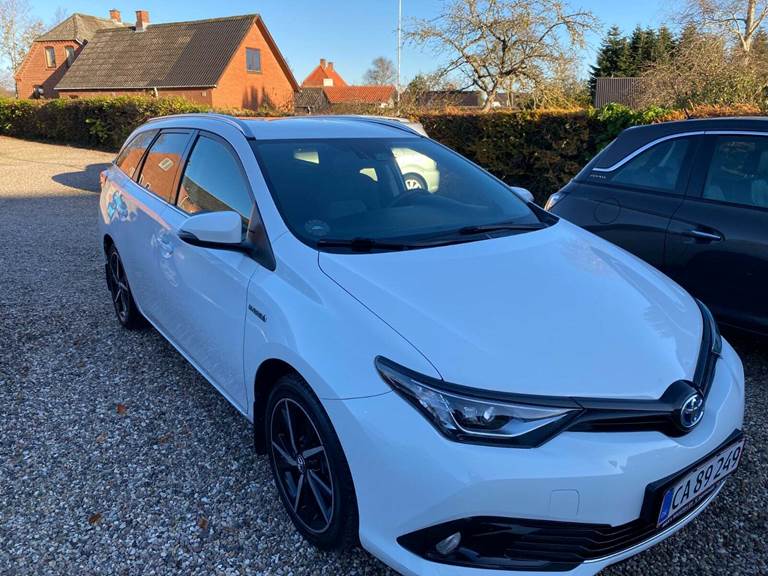Toyota Auris 1,8 Hybrid Selected Touring Sports CVT