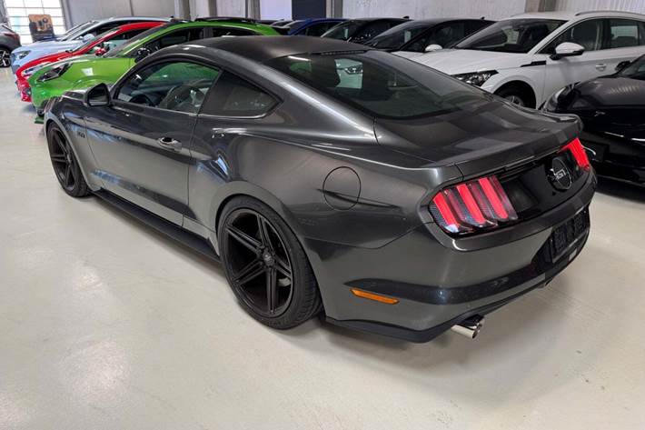 undefined Ford Mustang fra 2015
