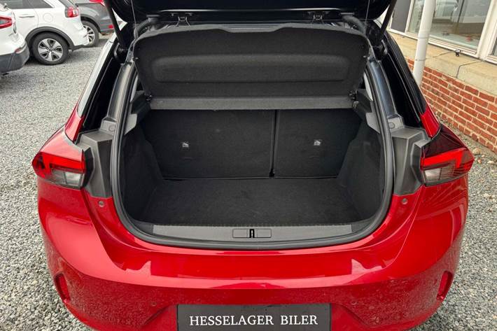 Rød Opel Corsa fra 2020