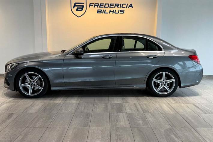 Grå Mercedes C200 d fra 2017