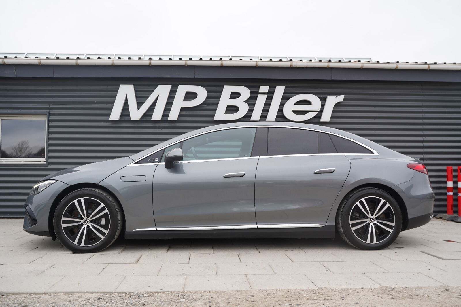 Mercedes EQE350+ Electric Art