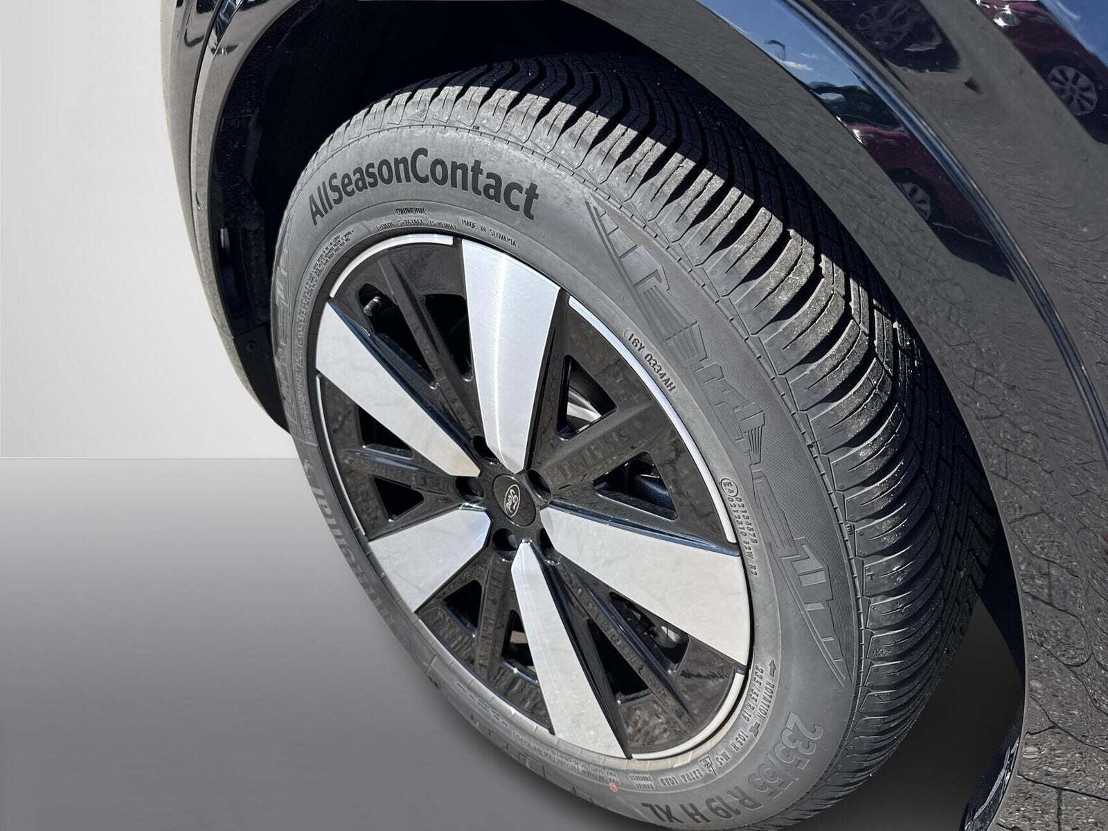 Sort Ford Capri fra 2025