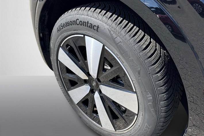 Sort Ford Capri fra 2025