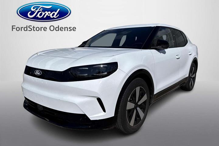 Hvid Ford Capri fra 2025 set udefra