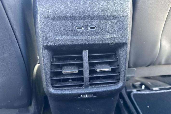 Hvid Ford Capri fra 2025