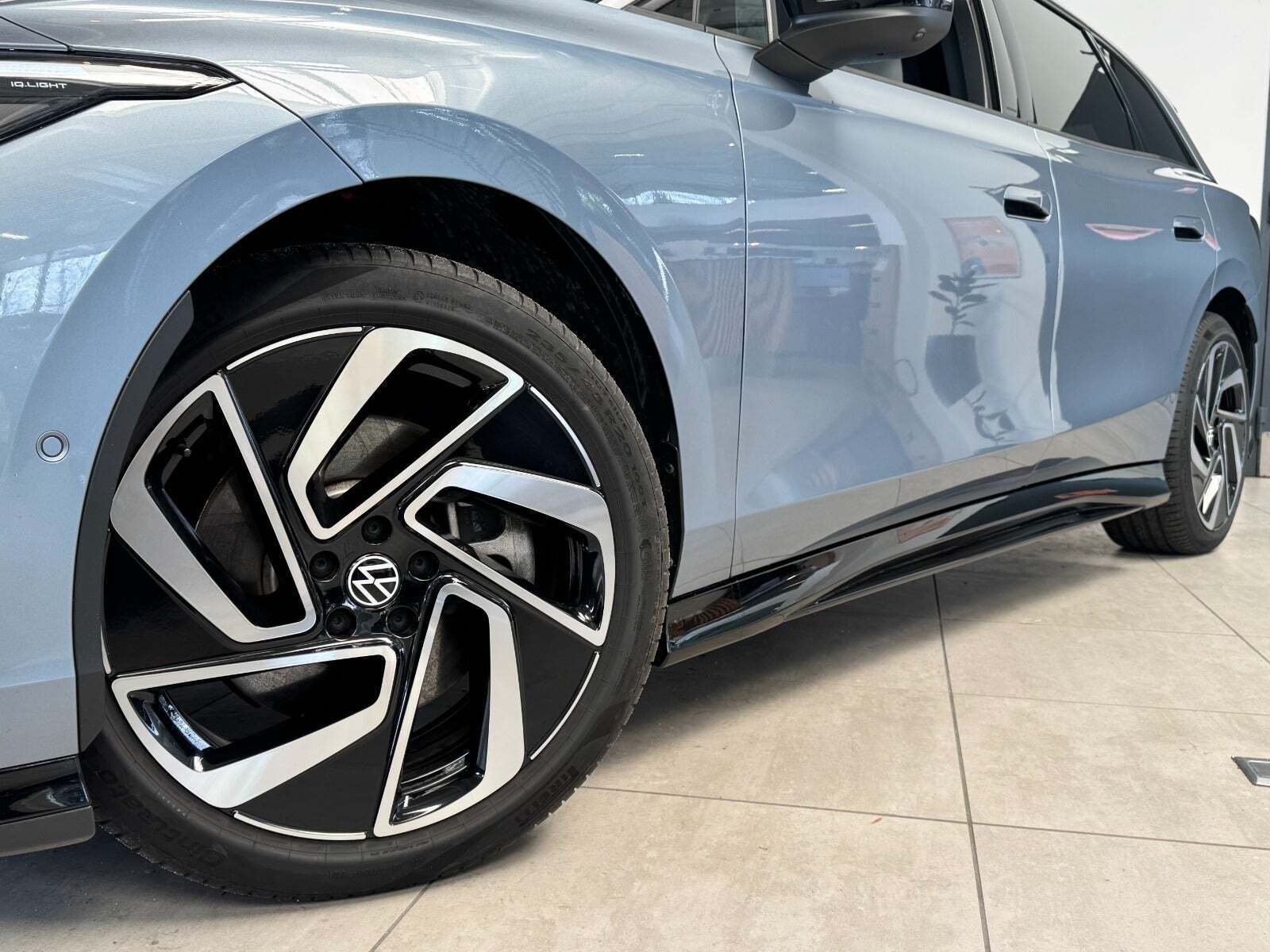 Blå VW ID.7 fra 2025