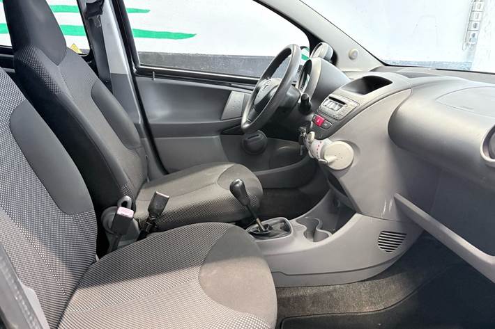 Sort Toyota Aygo fra 2010