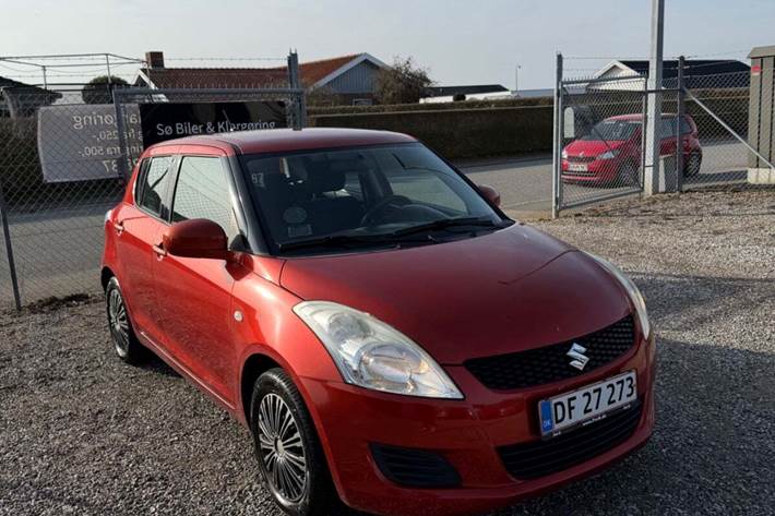 Gul Suzuki Swift fra 2011