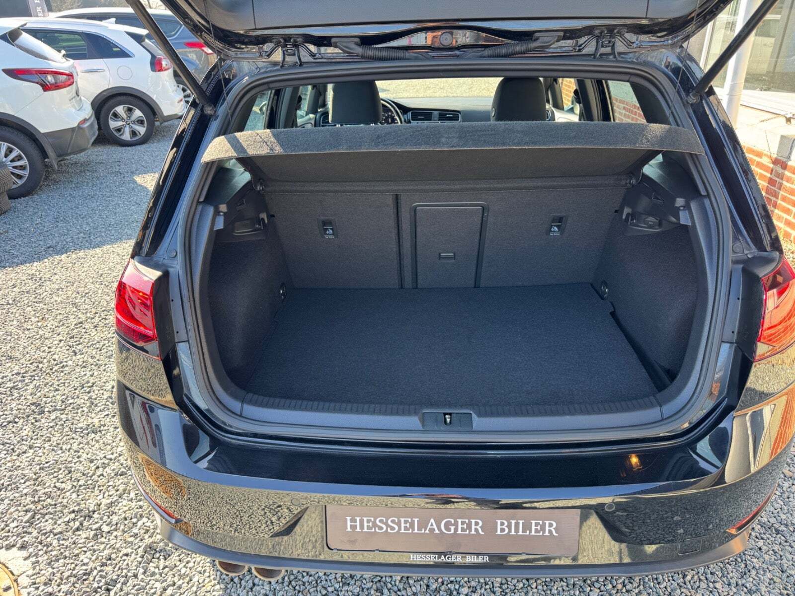 Sort VW Golf VII fra 2020